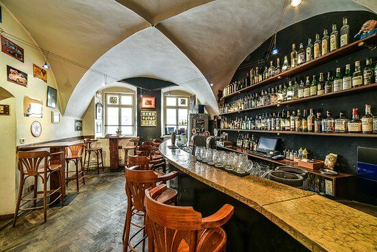 NAPA bar and gallery